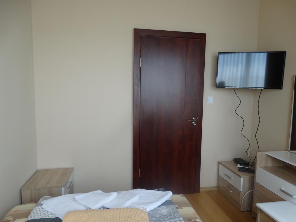 Agape Apartments Тиват Экстерьер фото